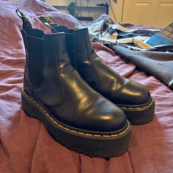 Doc Martens Platform Chelsea Boots - Picture 2 of 3